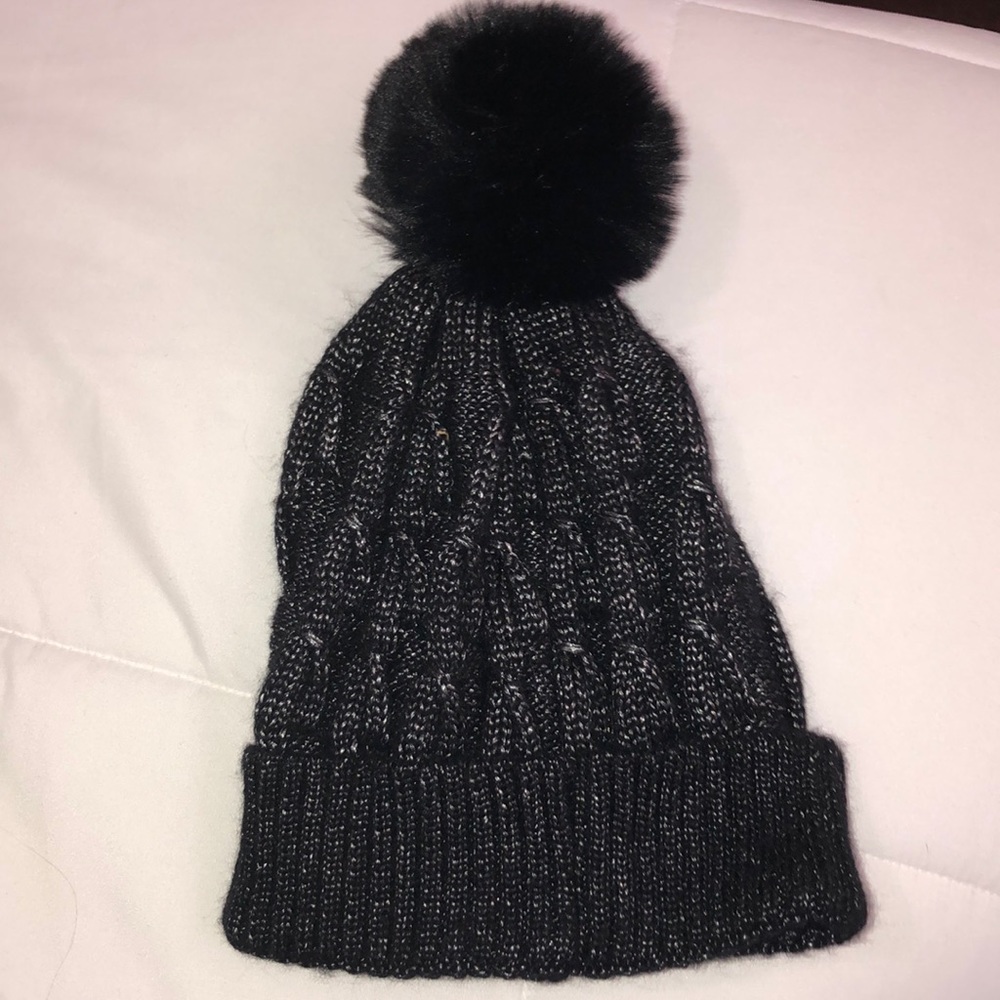 Basic black beanie